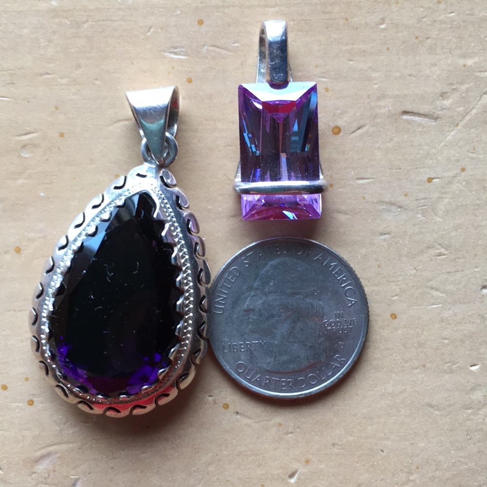 Bundle Dark and light purple pendants - Picture 3 of 3